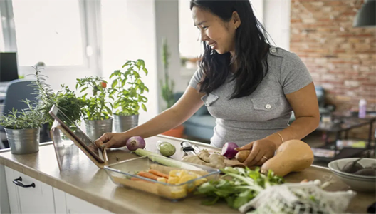 You’re Invited to Join Our Plant-Based Cooking Club