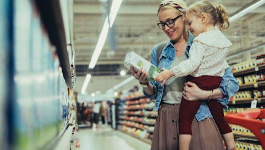 mom-and-daughter-shopping-together-GettyImages-1418045361-3000x2000.jpg