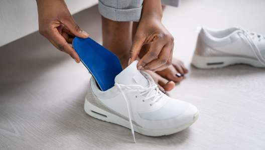 orthotic-insert-in-footwear-GettyImages-1435081469-3000x2000.jpg