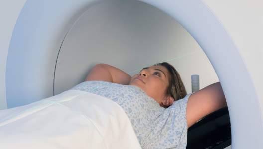 woman-receiving-radiation-therapy-01-GettyImages-652843864.jpg